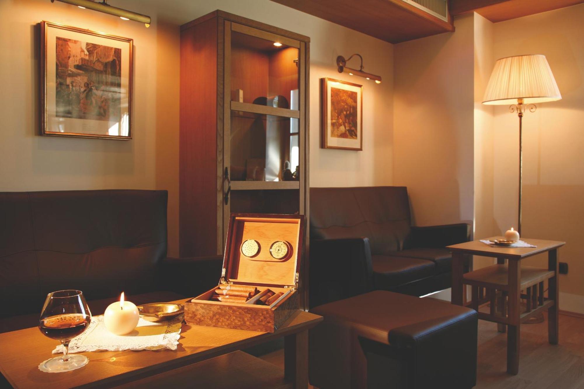 Hotel Peter Petersberg Zewnętrze zdjęcie