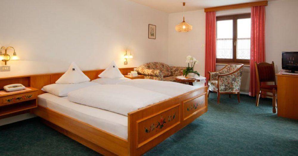 Hotel Peter Petersberg Zewnętrze zdjęcie